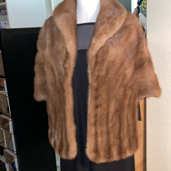 Women’s VTG Possible Mink SCHUMACHER FUR CO. PORTLAND, ORE Fur Stole Shawl Wrap - Picture 2 of 13